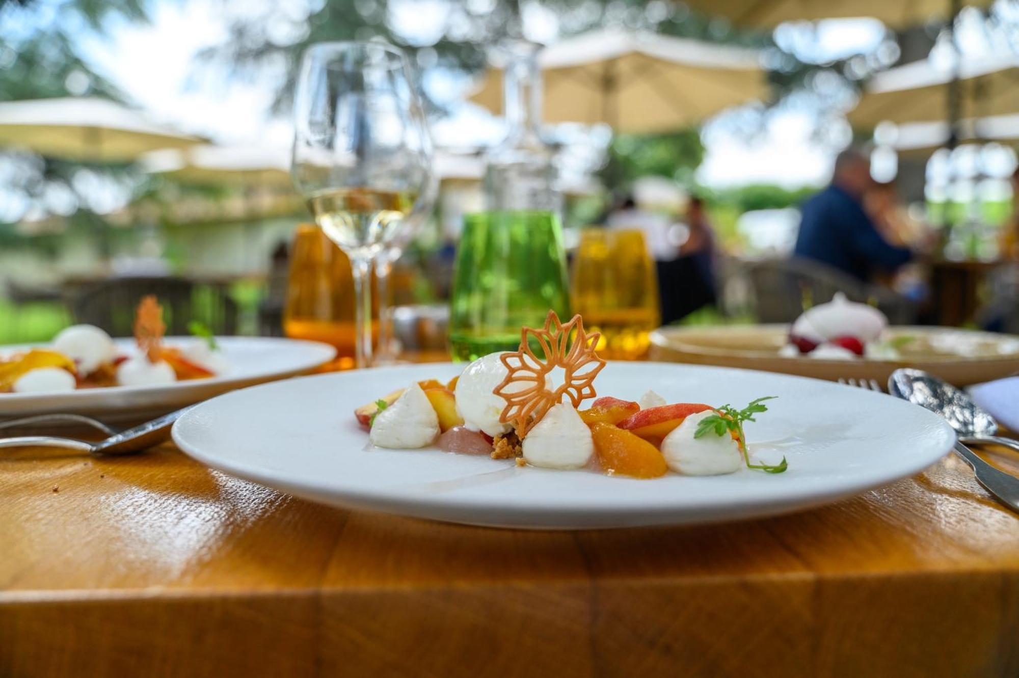 Pey La Tour - Logis Hotels & Restaurant Salleboeuf Kültér fotó